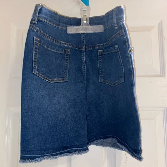 Girls Crazy 8 Jean Skirt - Picture 2 of 5